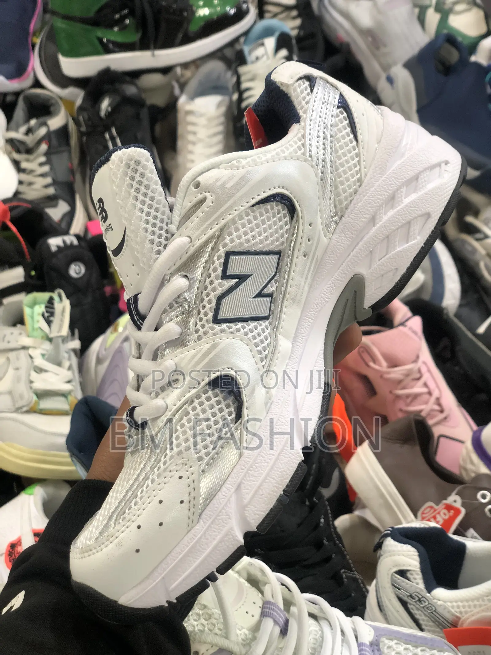 New Balance 530 Women's Sneaker White X Blue