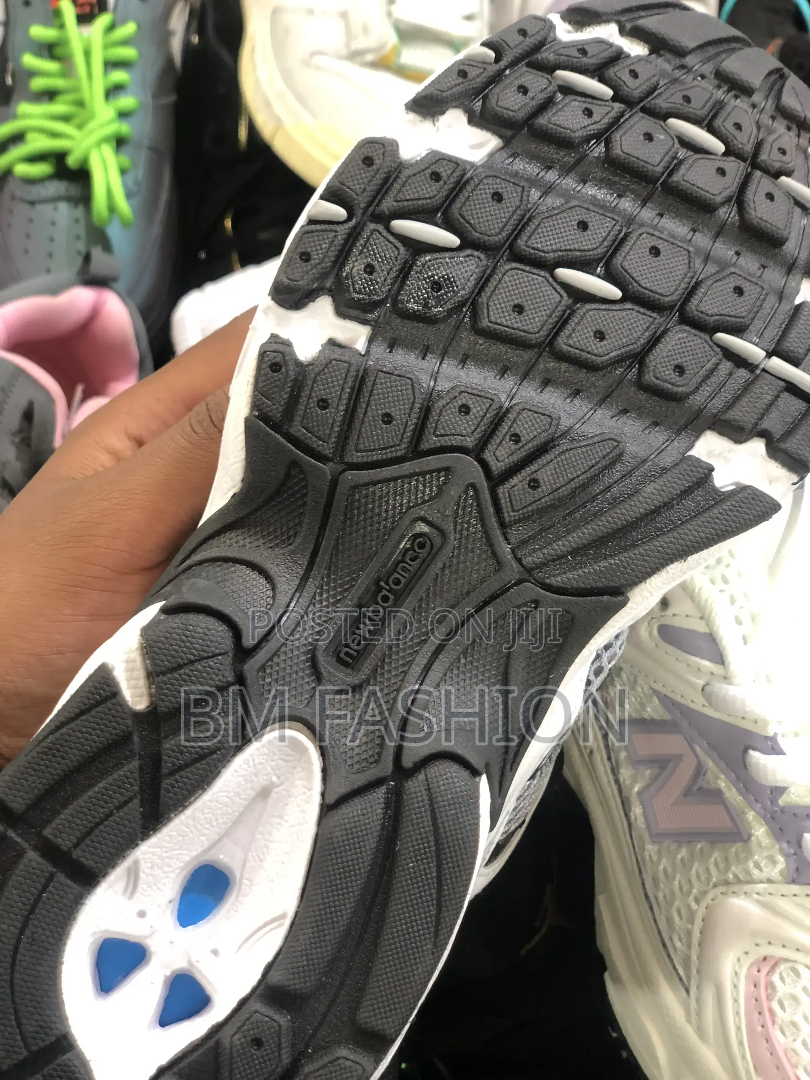 Master Quality New Balance 530 Women's Sneaker B W