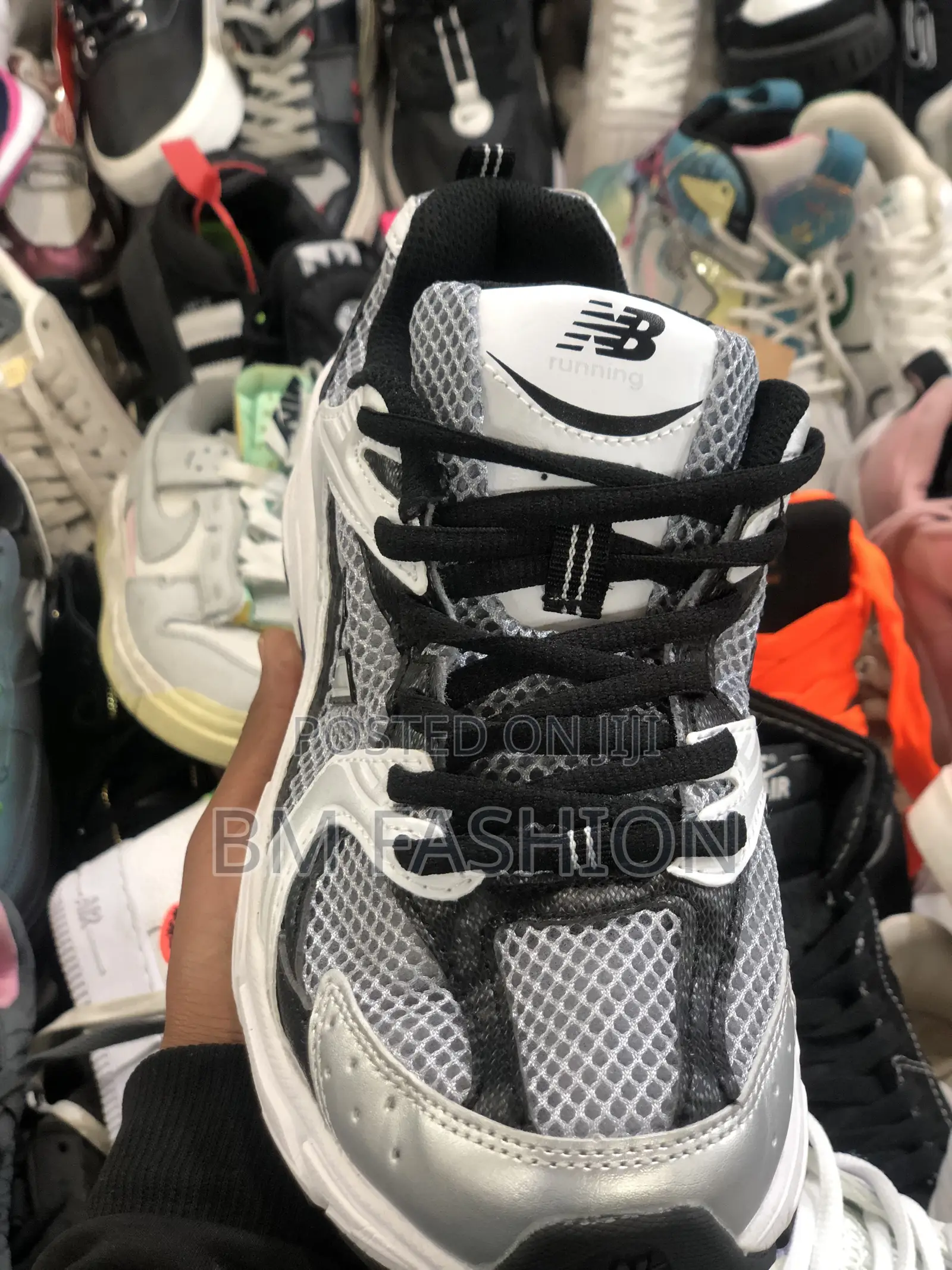 Master Quality New Balance 530 Women's Sneaker B W