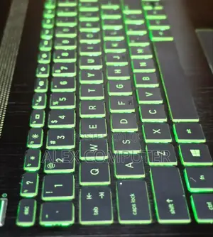 New Laptop HP Pavilion 15 8GB Intel Core I5 HDD 1T