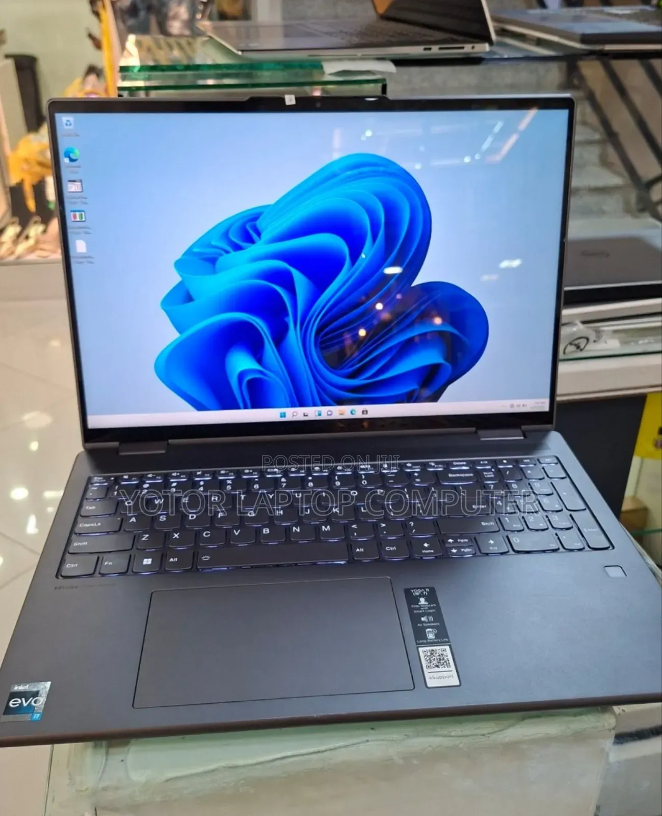 New Laptop Lenovo Yoga 7i 16GB Intel Core I7 SSD 1T