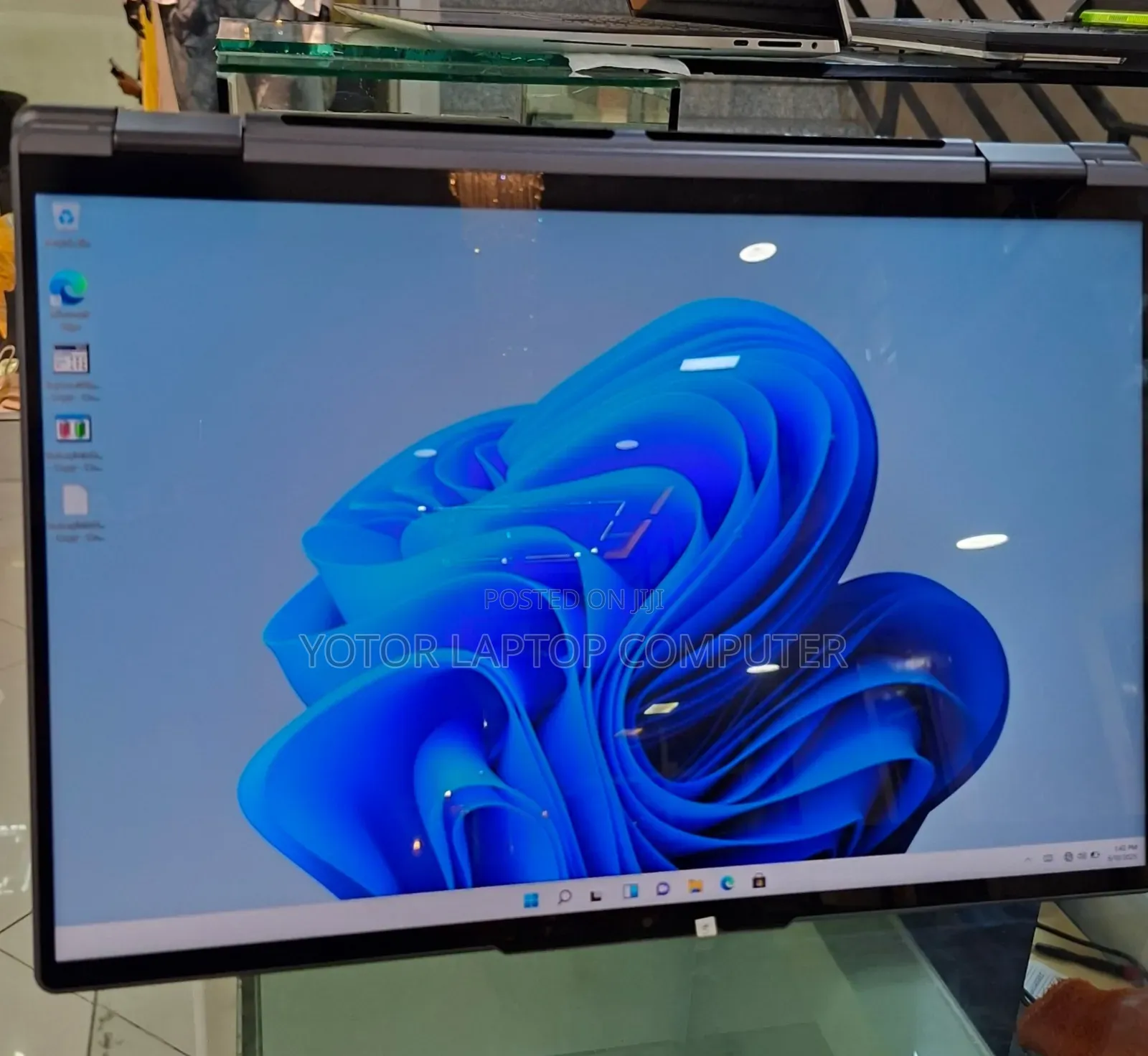 New Laptop Lenovo Yoga 7i 16GB Intel Core I7 SSD 1T