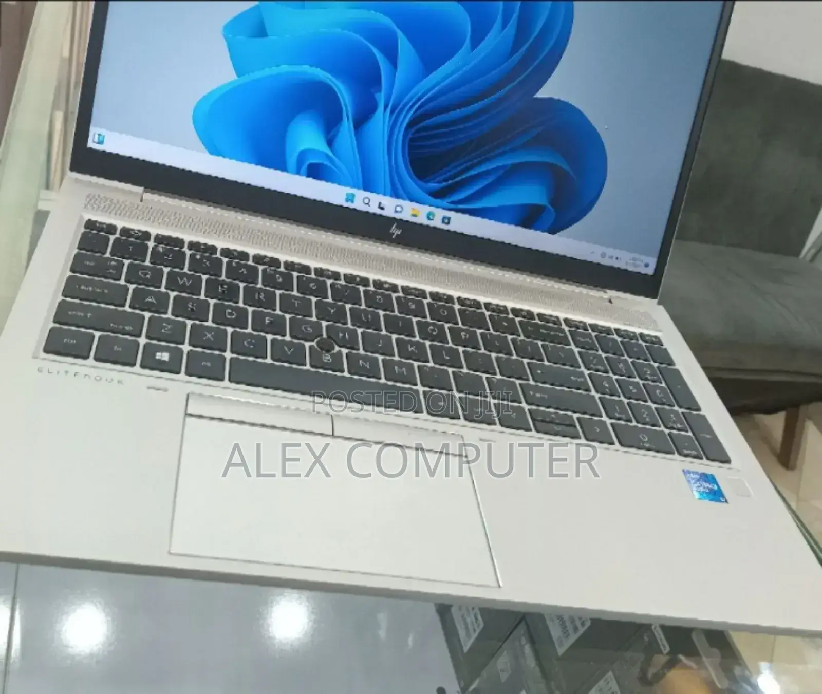 New Laptop HP EliteBook 850 G8 16GB Intel Core I7 SSD 512GB