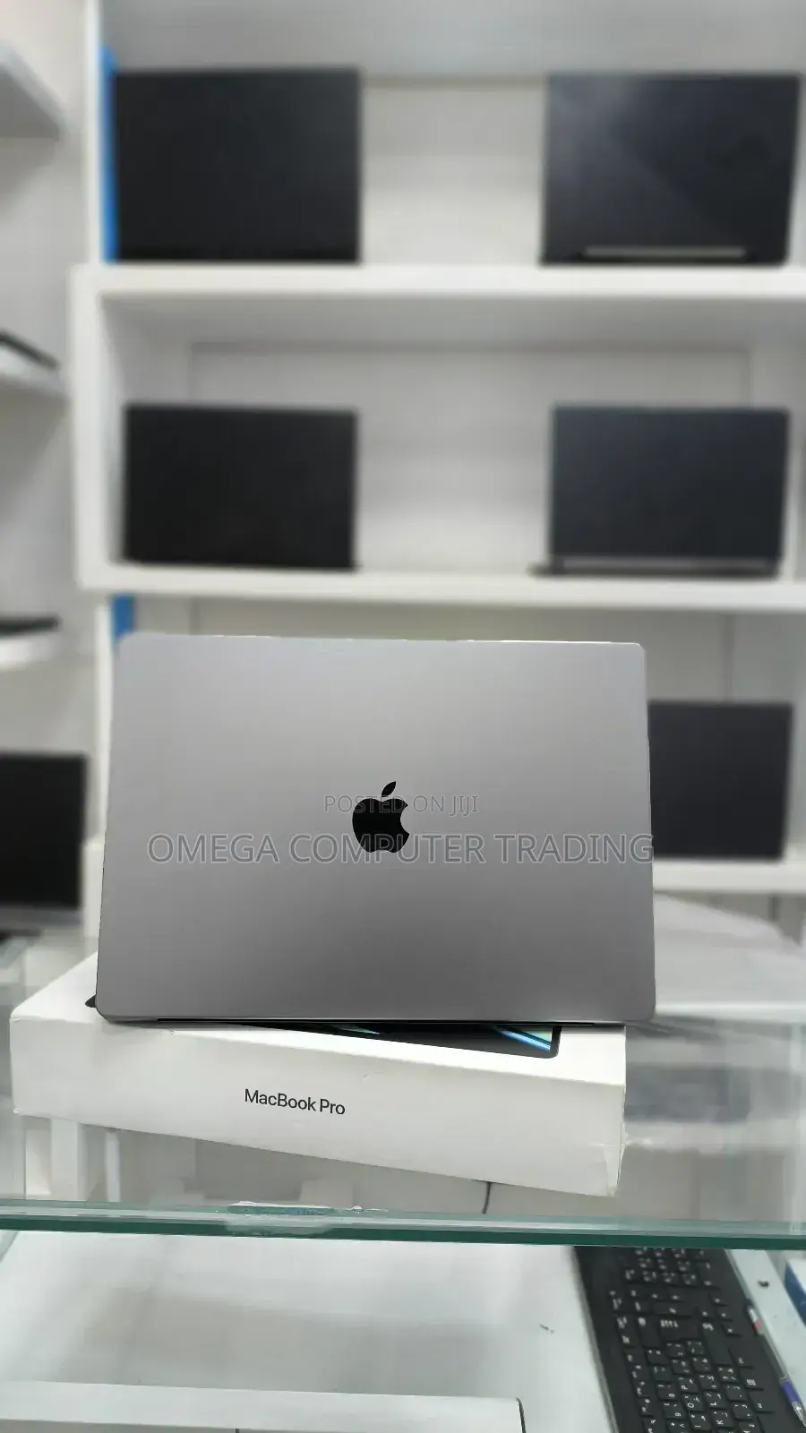 New Laptop Apple MacBook Pro M1 16GB Apple M1 Pro SSD 512GB