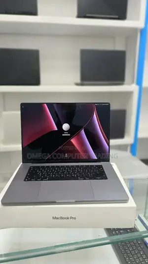 New Laptop Apple MacBook Pro M1 16GB Apple M1 Pro SSD 512GB