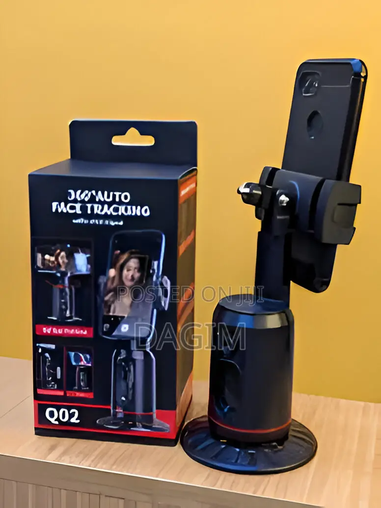 Q02 360 Auto Face Tracking