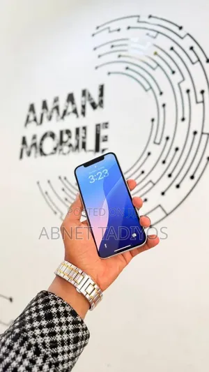 Photo - New Apple iPhone 12 128 GB Black