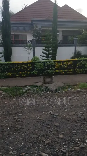 Furnished 4bdrm Villa in Cmc Meri, Bole for sale