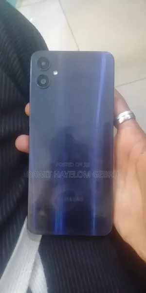 Photo - Samsung Galaxy A05 64 GB Blue