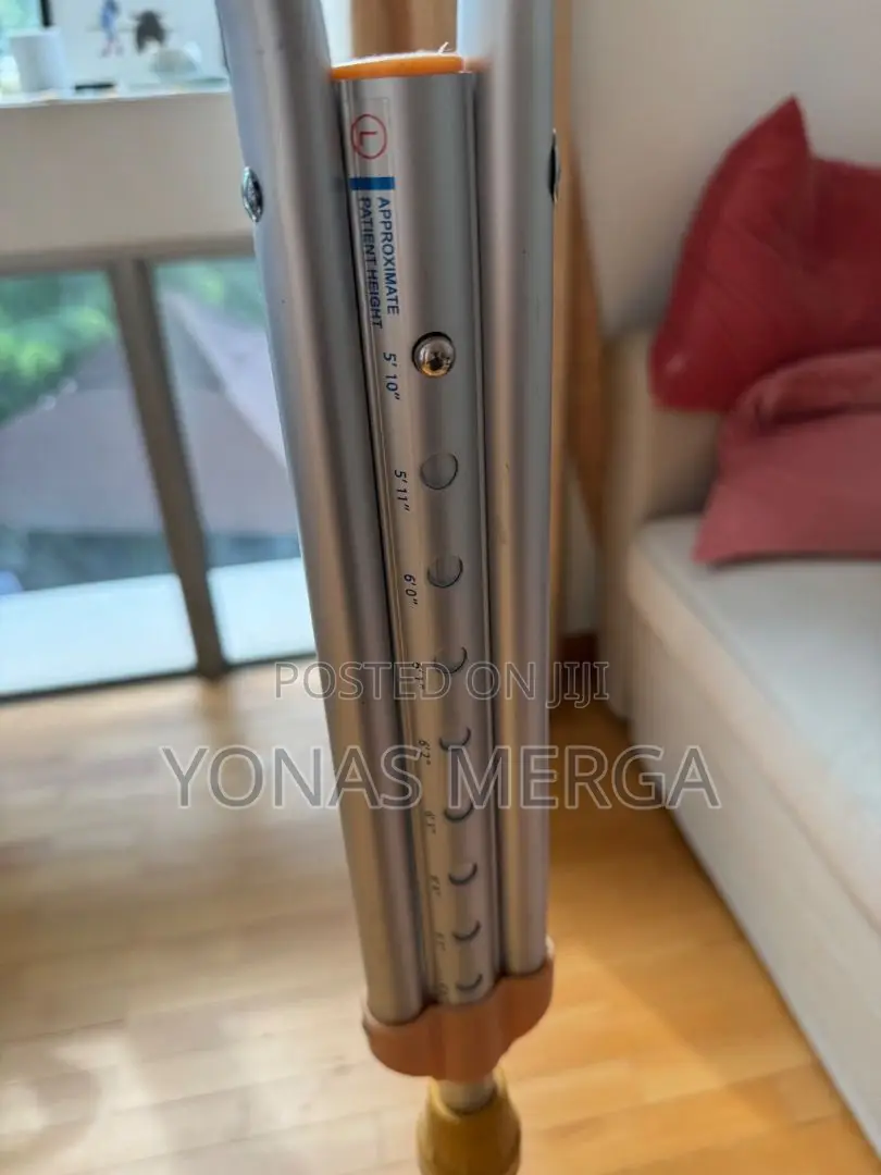 Crutches for Injured Body Partخ罼cranch0ىbody-Weight Support