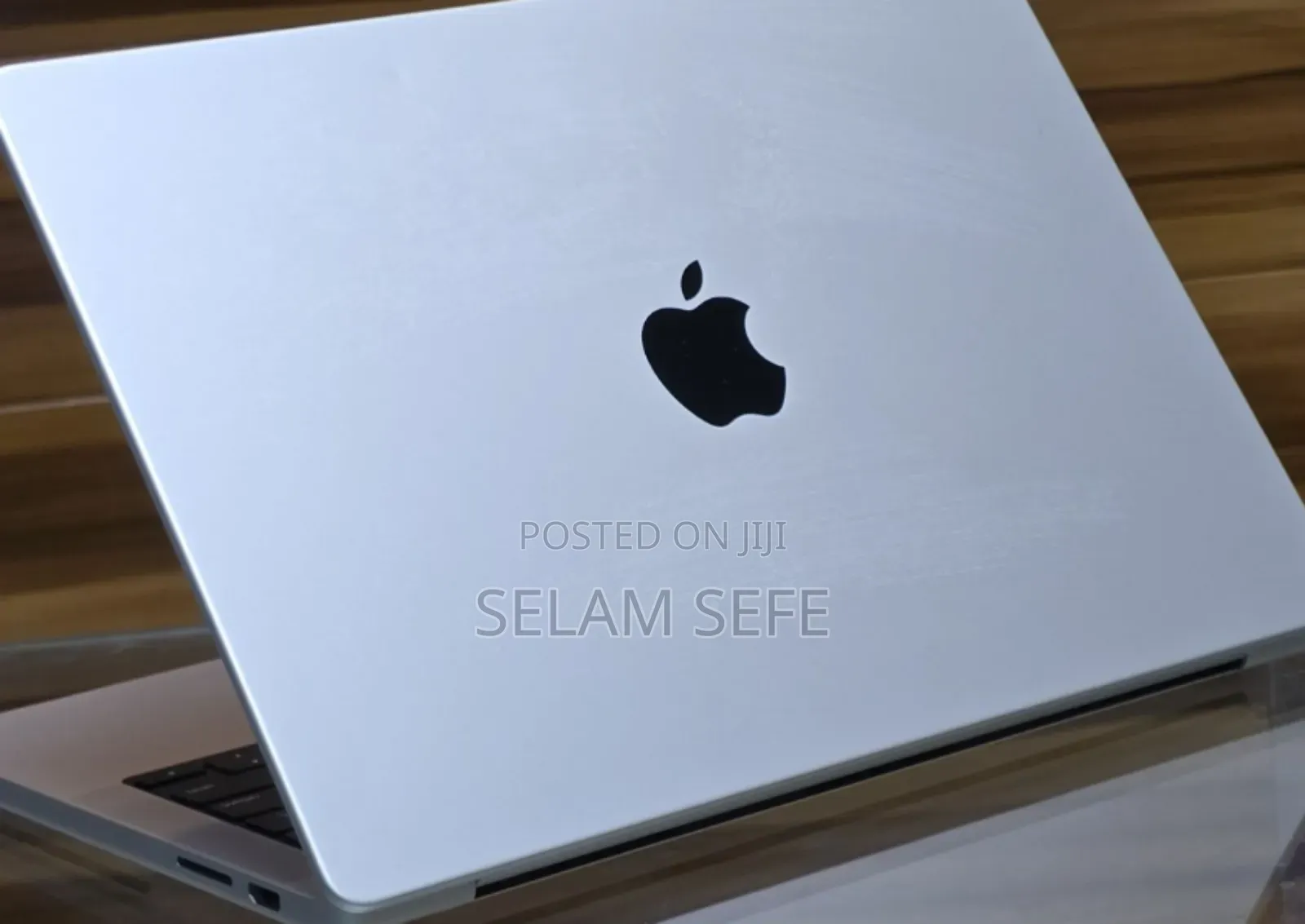 New Laptop Apple MacBook Pro M1 8GB Intel Core I7 SSD 512GB