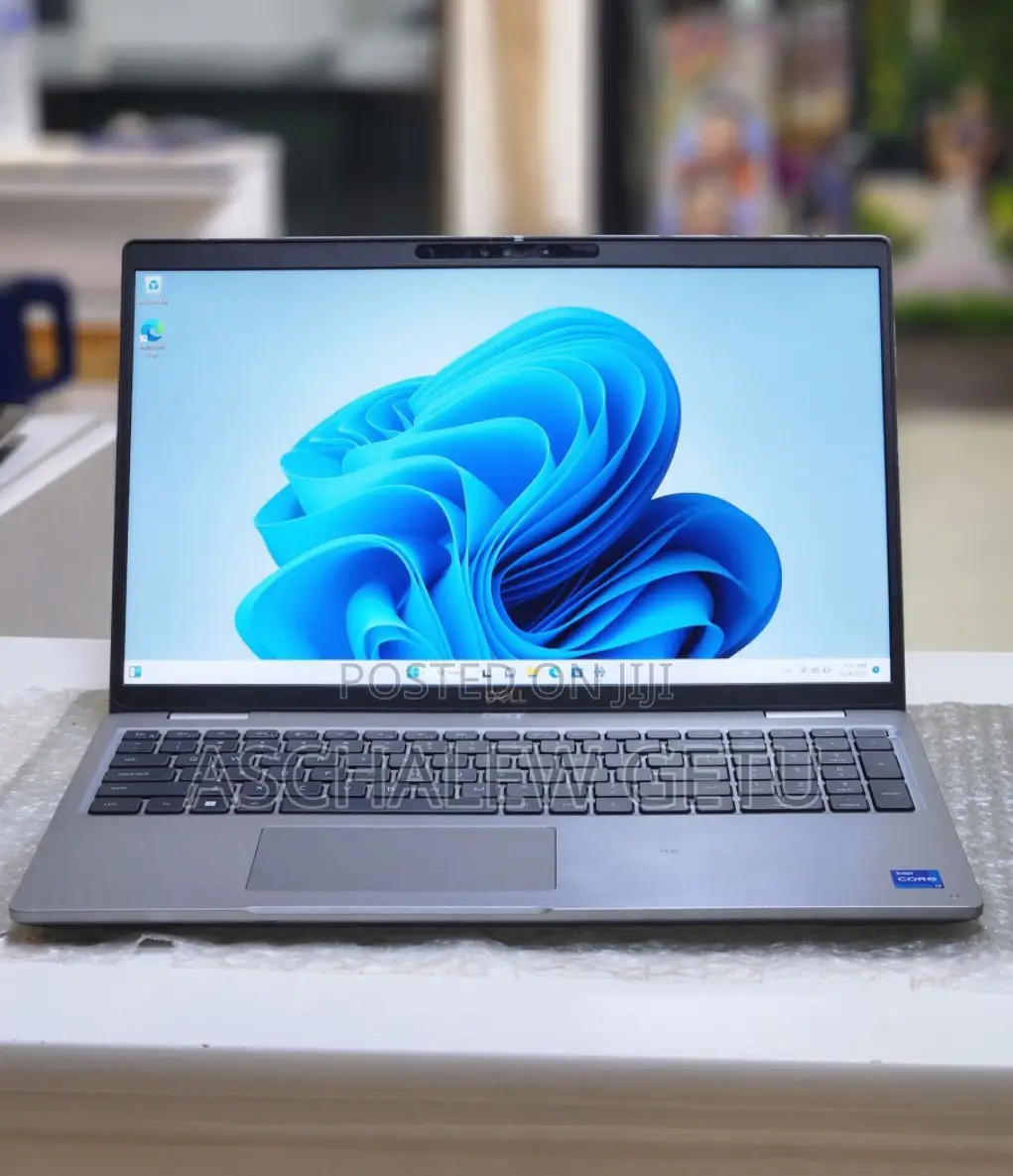 New Laptop Dell Latitude 5540 16GB Intel Core I7 SSD 512GB