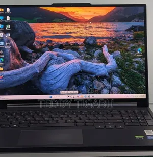 New Laptop Lenovo 16GB Intel Core I7 SSD 1T