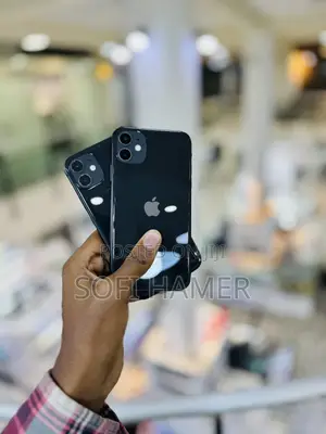 Photo - New Apple iPhone 11 128 GB Black