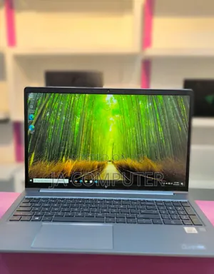 Photo - New Laptop HP Zbook Studio G7 32GB Intel Core I7 SSD 1T