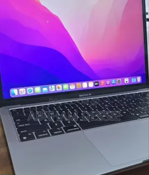 New Laptop Apple MacBook Pro M1 8GB Intel Core Ultra 7 SSD 256GB