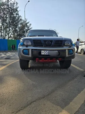 Photo - Nissan Patrol 2010 Silver