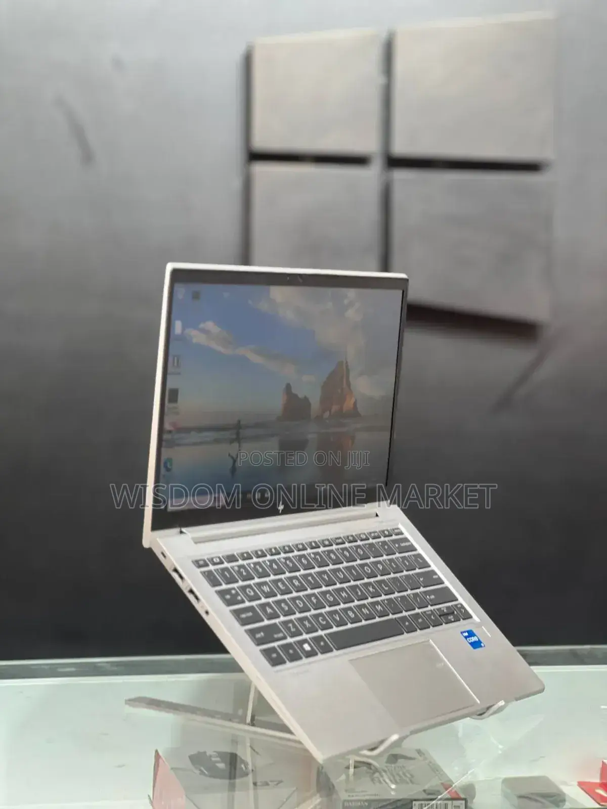 New Laptop HP EliteBook 830 G8 16GB Intel Core I5 SSD 512GB