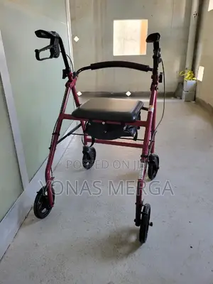 Photo - Adjustable Seat by Legs Arms黛ءwalkerعፗwalker\\A Great Walker