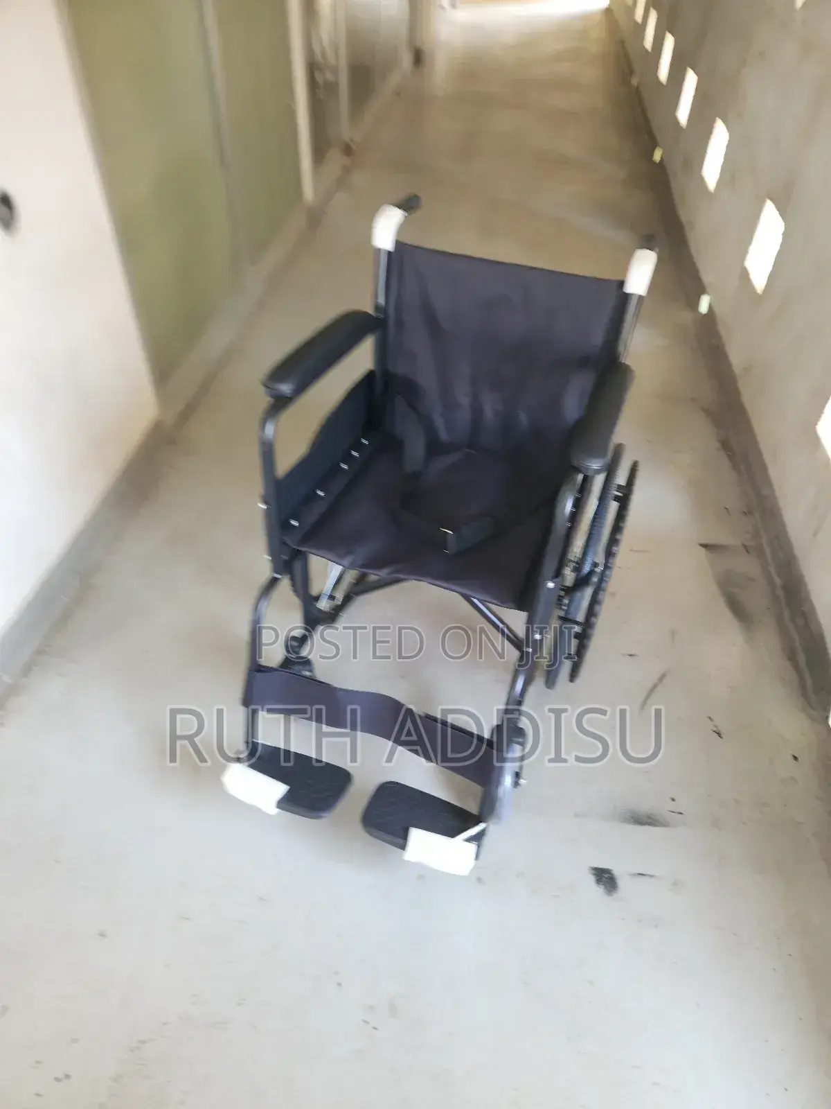 Wheelchair走到wheelchair墙你wheelchair來自wheelchair受損wheelchair