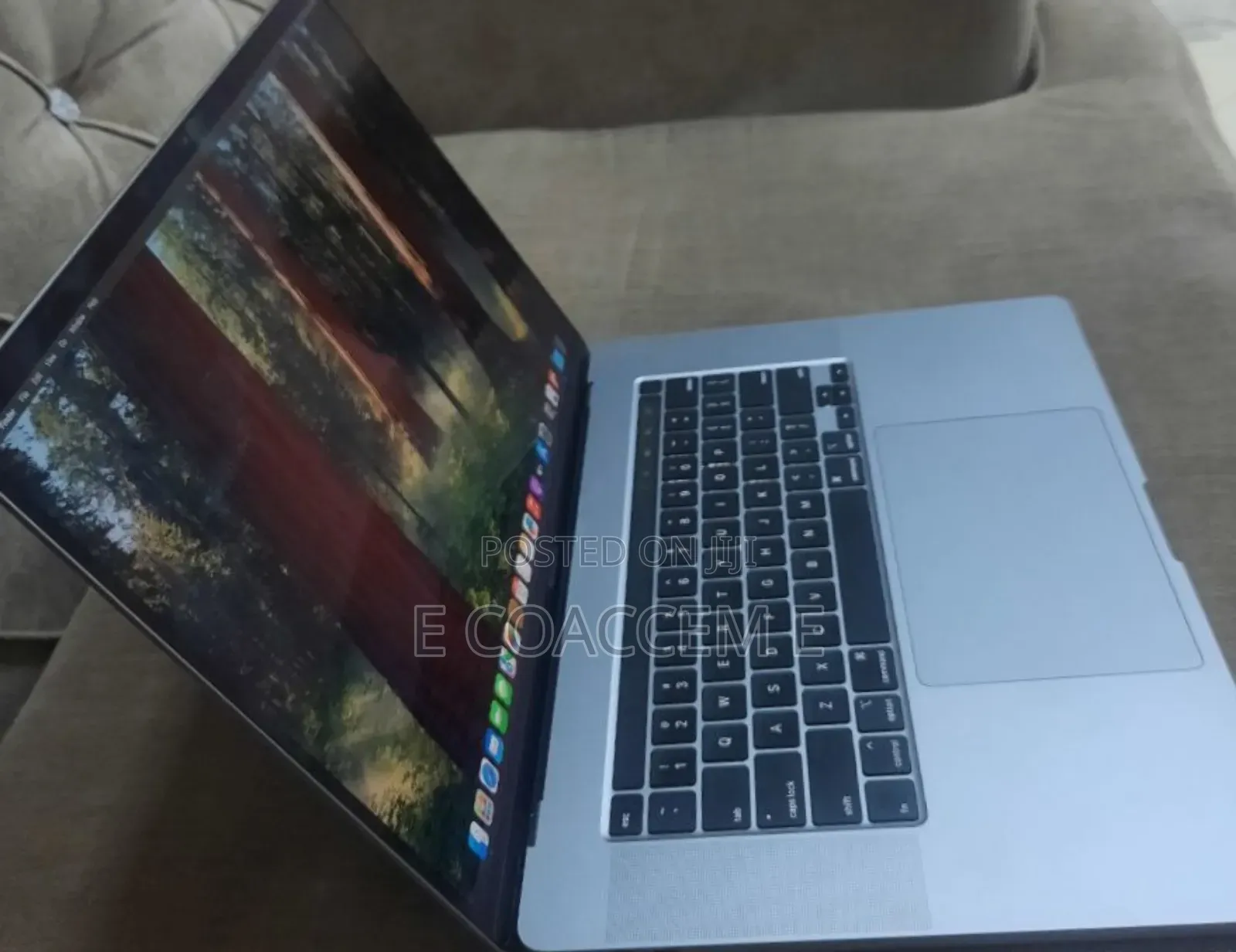 New Laptop Apple MacBook 32GB Intel Core I9 SSD 512GB