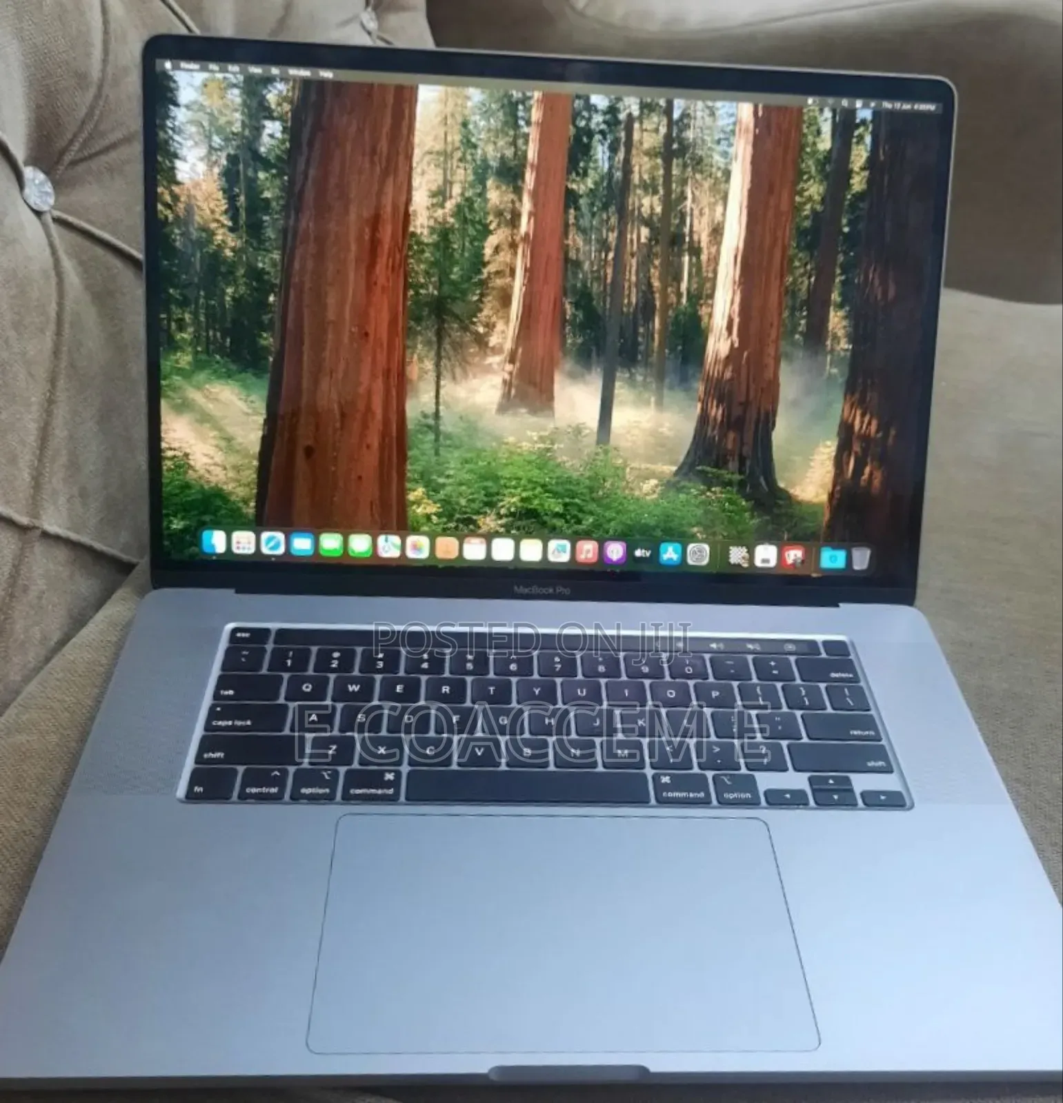 New Laptop Apple MacBook 32GB Intel Core I9 SSD 512GB