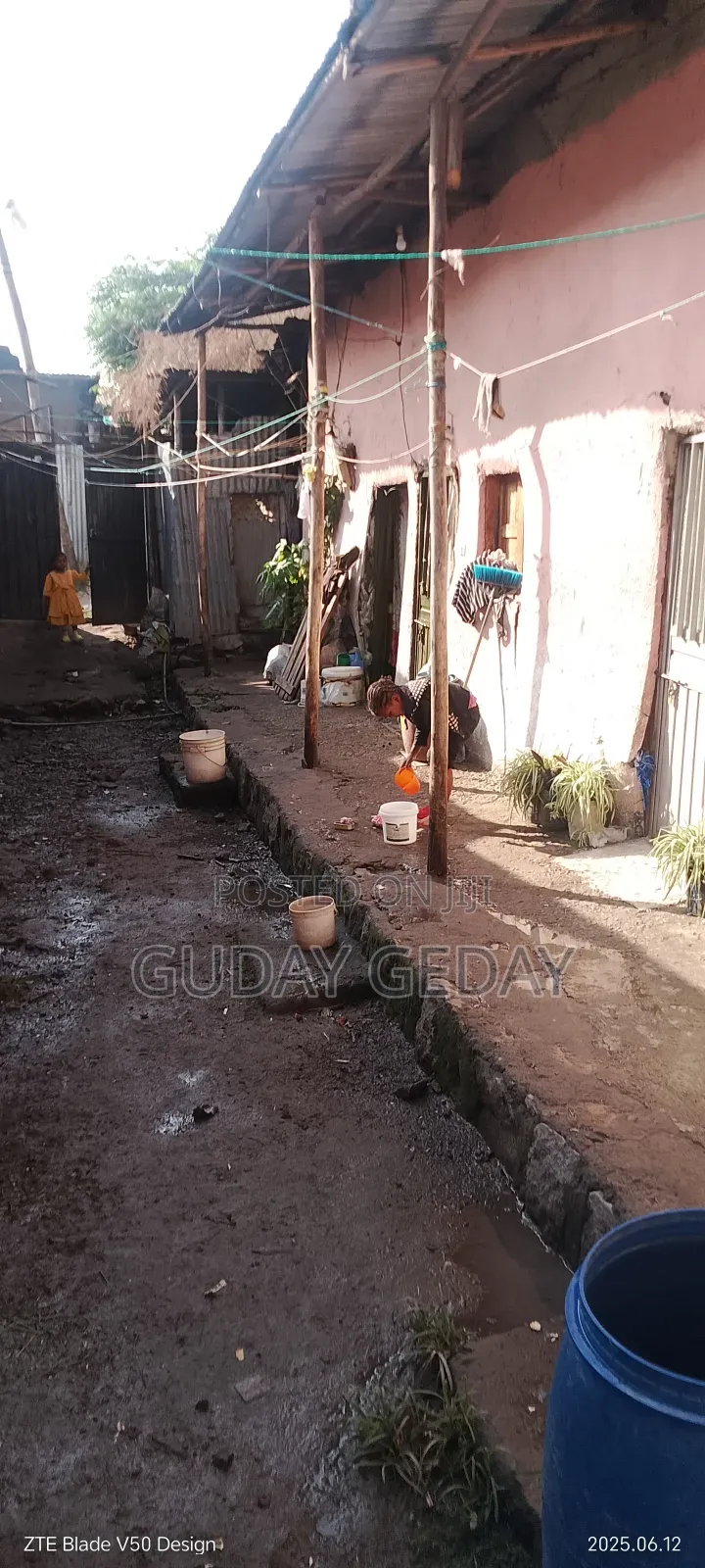 9bdrm House in Akaky Kaliti for sale