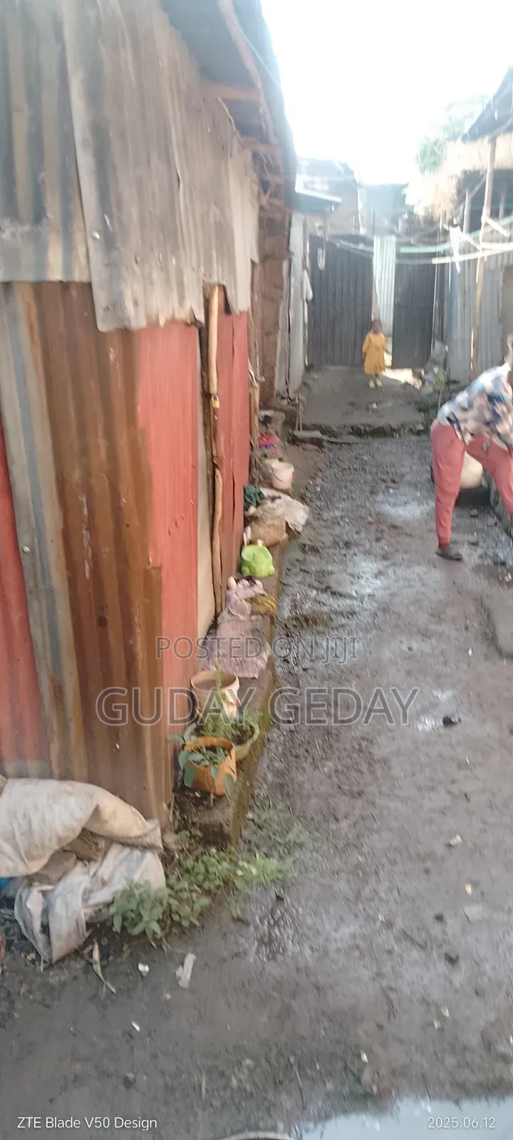 9bdrm House in Akaky Kaliti for sale