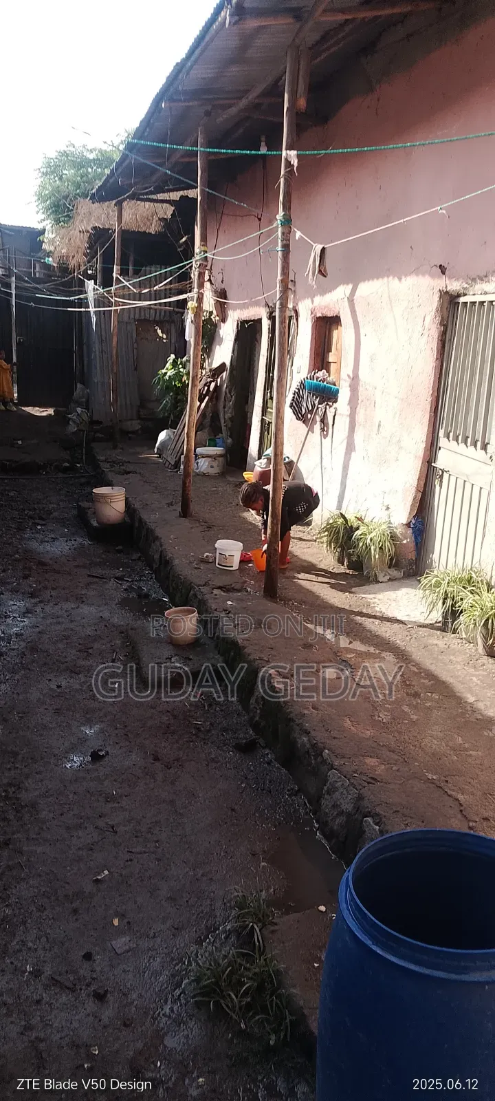 9bdrm House in Akaky Kaliti for sale