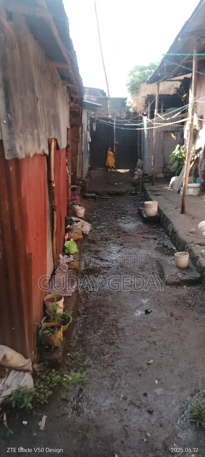 9bdrm House in Akaky Kaliti for sale