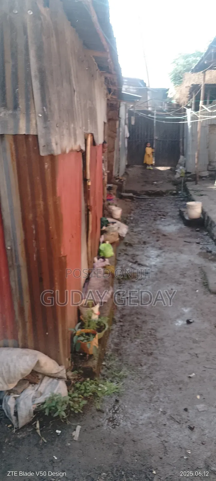 9bdrm House in Akaky Kaliti for sale