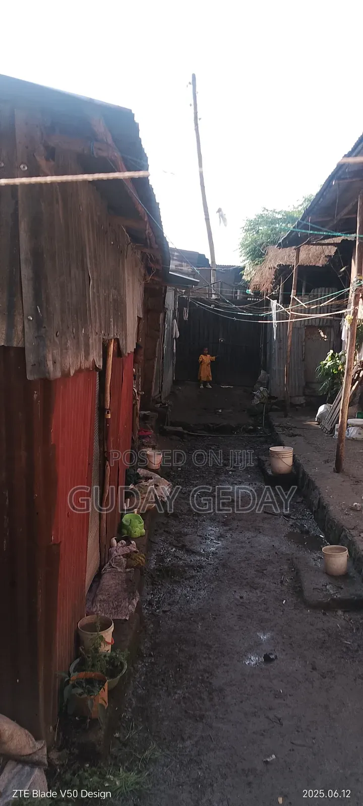 9bdrm House in Akaky Kaliti for sale