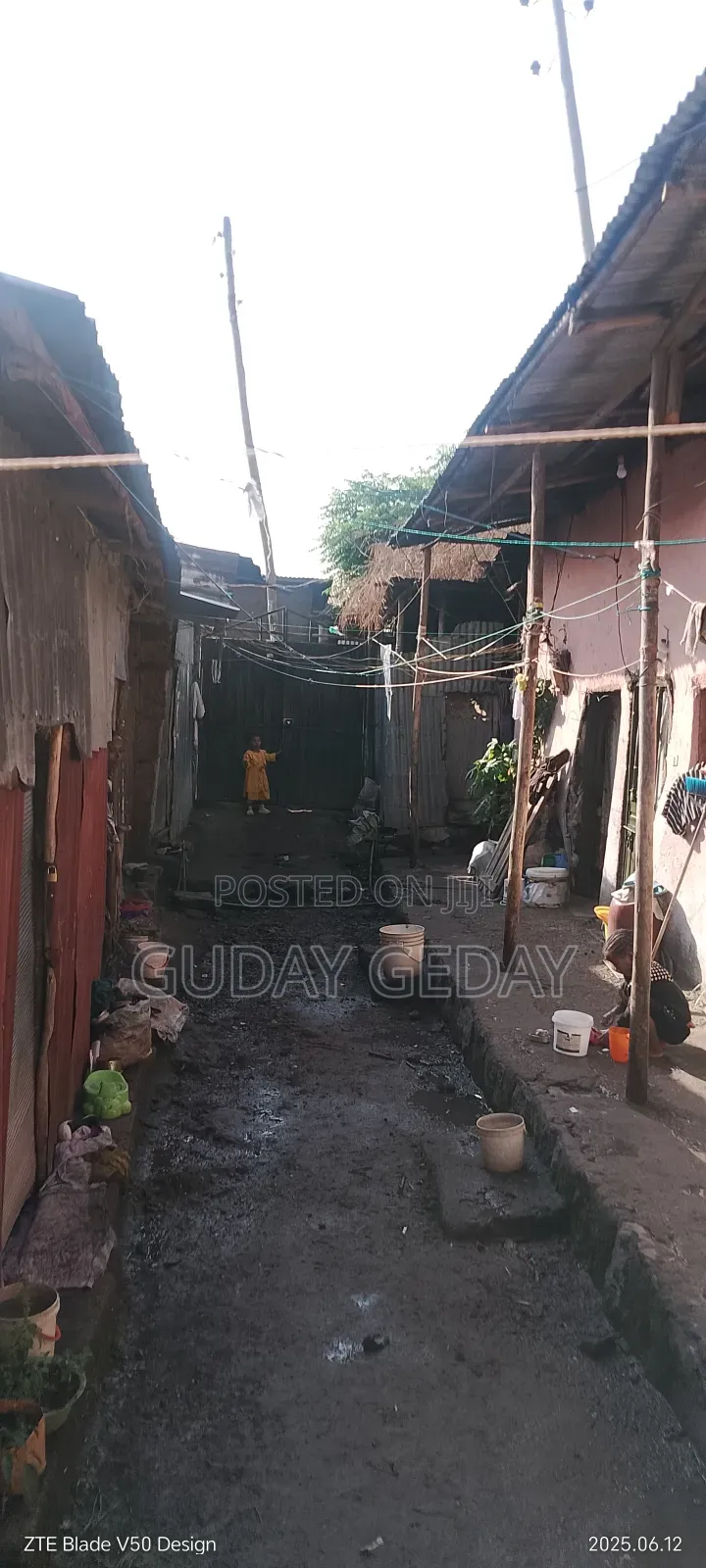9bdrm House in Akaky Kaliti for sale