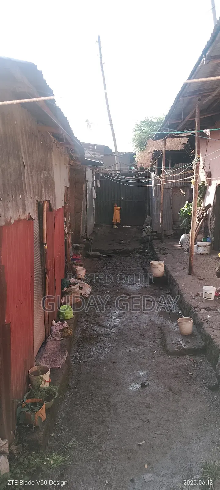 9bdrm House in Akaky Kaliti for sale