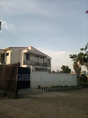 3bdrm House in G+1, Yeka for rent