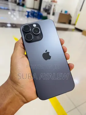 Photo - Apple iPhone 15 Pro Max 256 GB Black