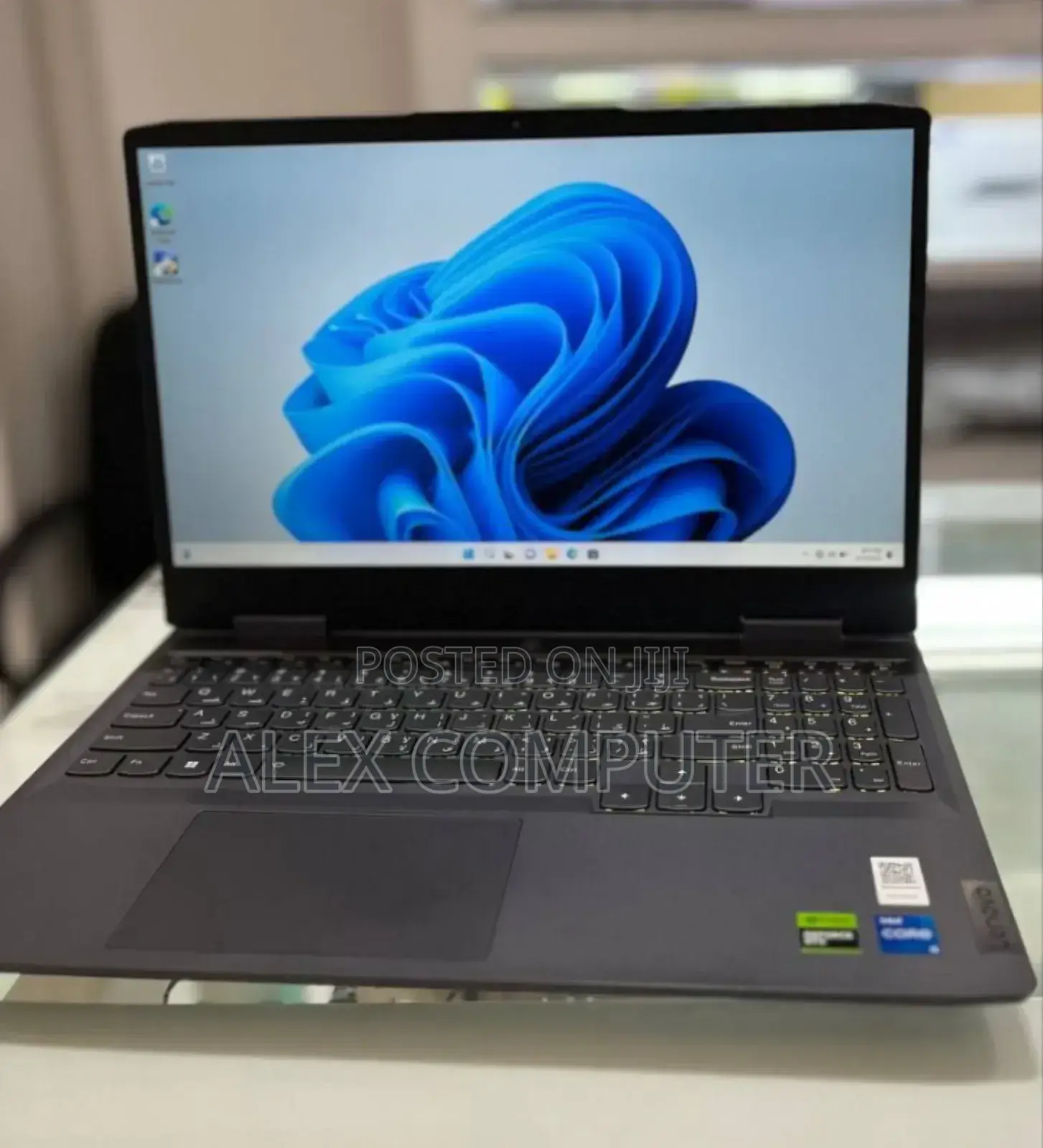 New Laptop Lenovo LOQ 15ARP9 16GB Intel Core I5 SSD 512GB