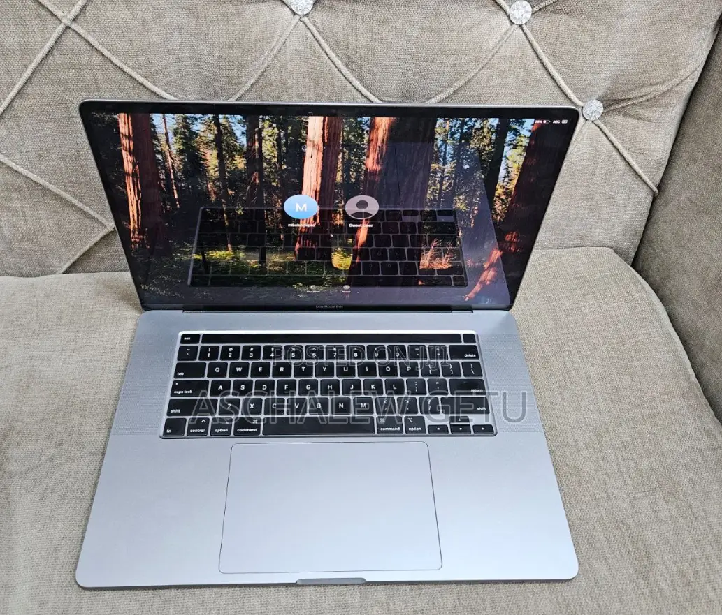 New Laptop Apple MacBook Pro 2019 32GB Intel Core I9 SSD 512GB