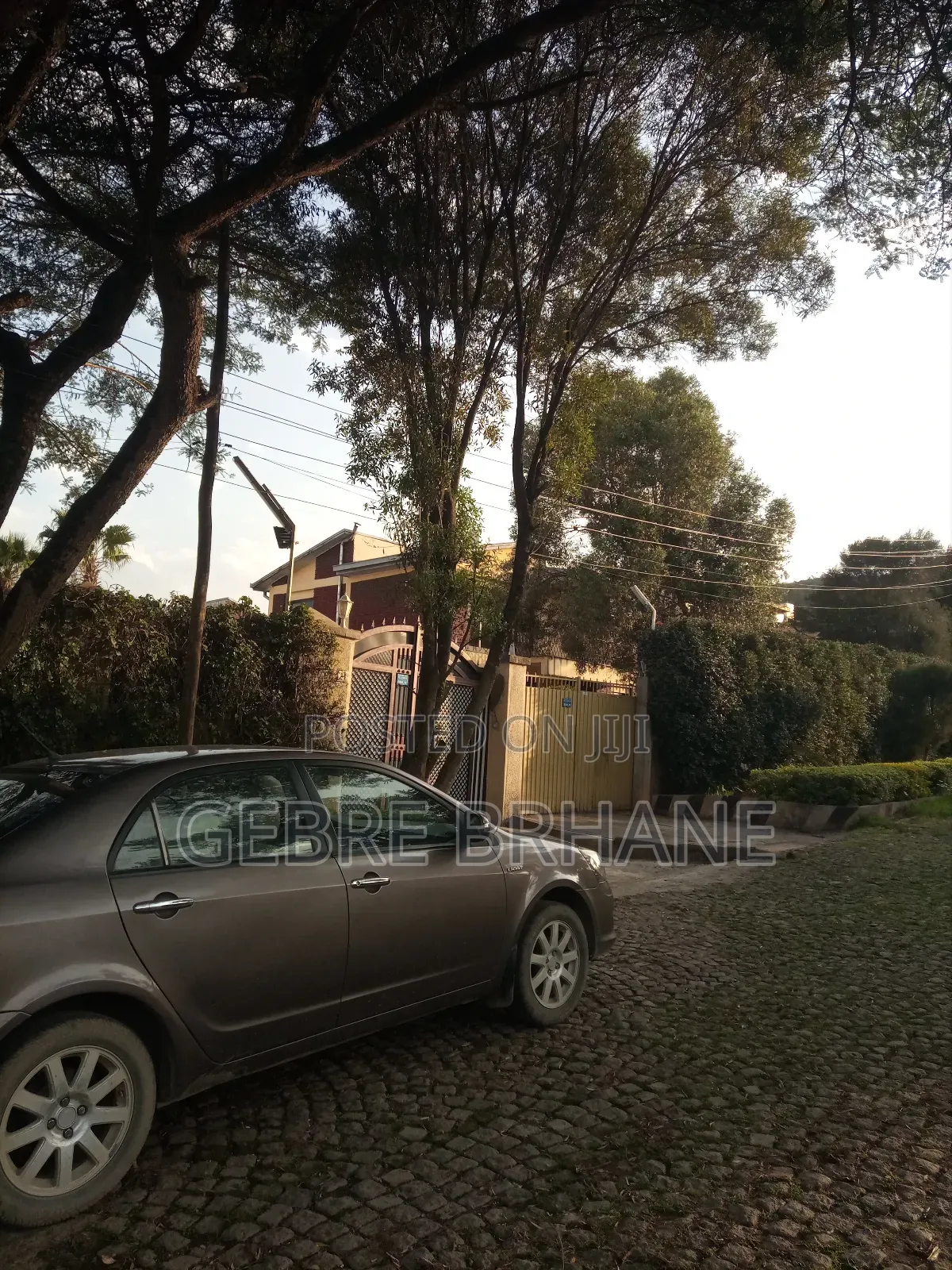 3bdrm House in G+1, Yeka for rent