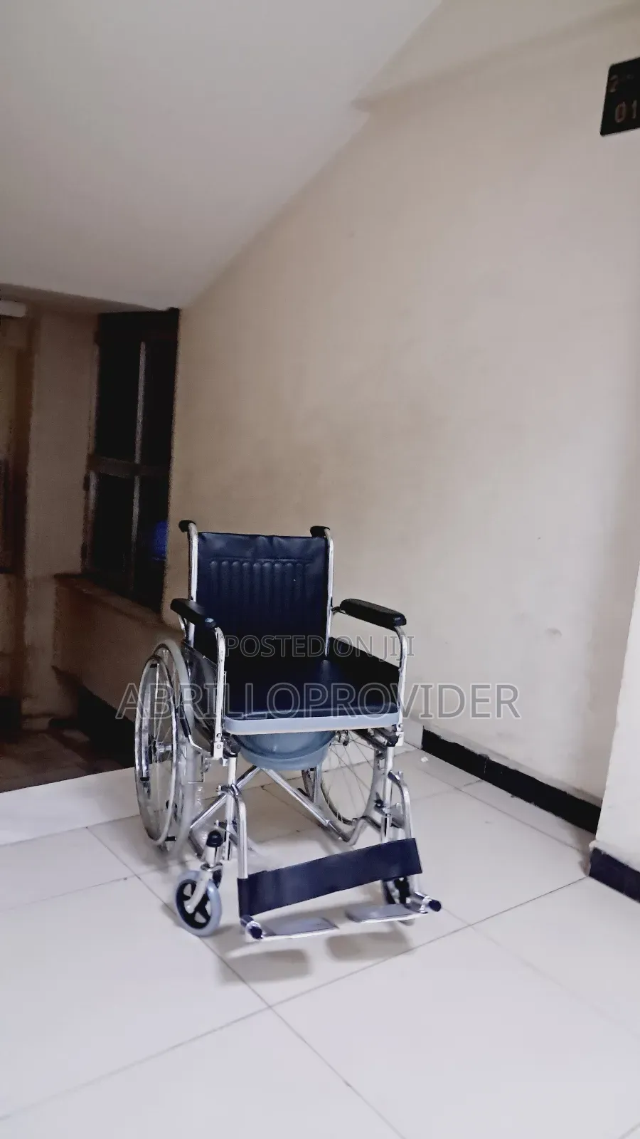 Toilet Wheelchair3wheekchair7wheelchair2wheelchair5wheelchai