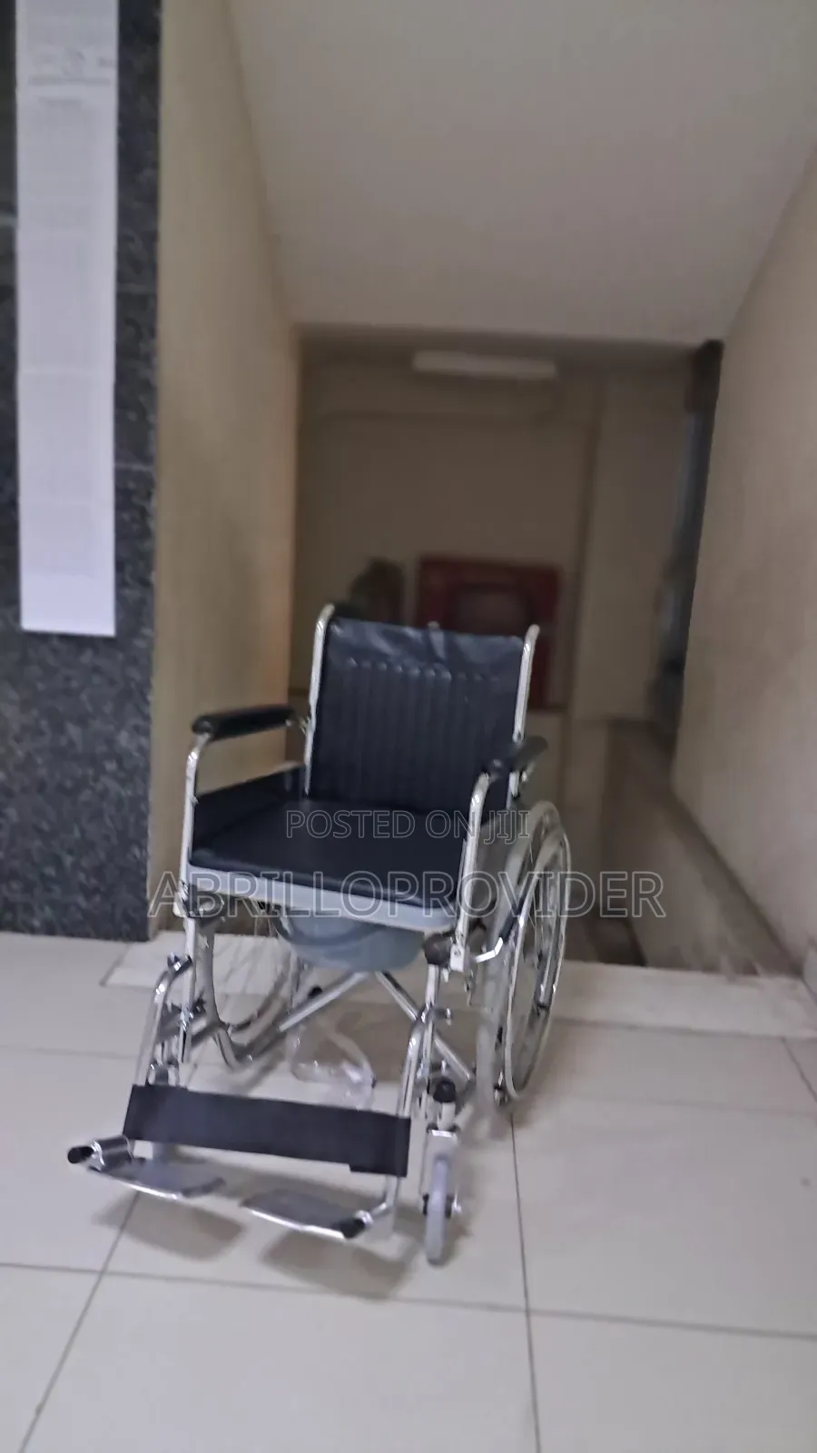 Toilet Wheelchair3wheelchair8wheelchair6wheelchair7wheelchai