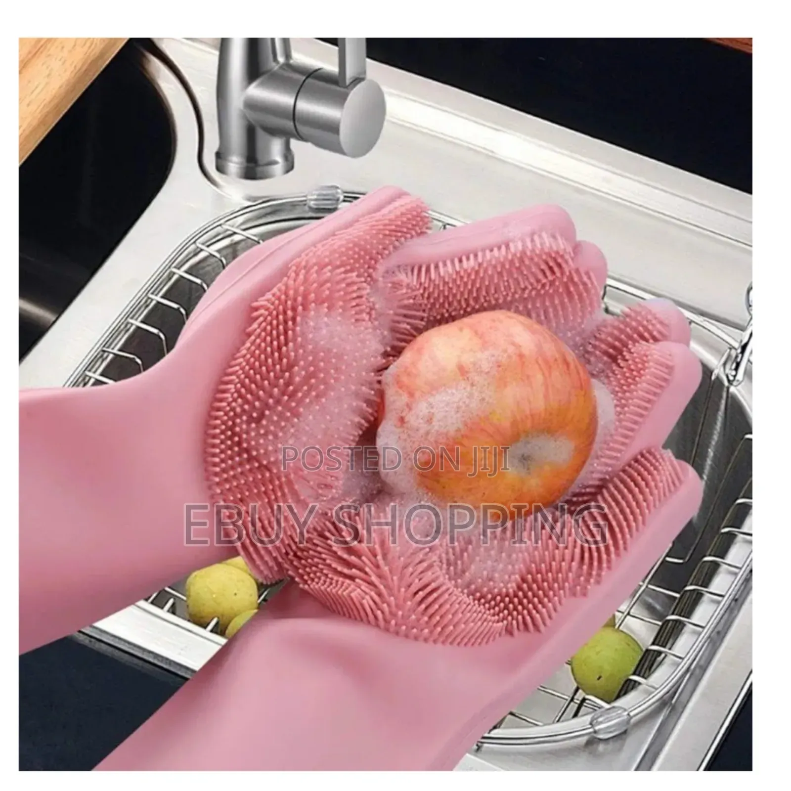 **Innovative Cleaning Gloves – Saves Water Time!**