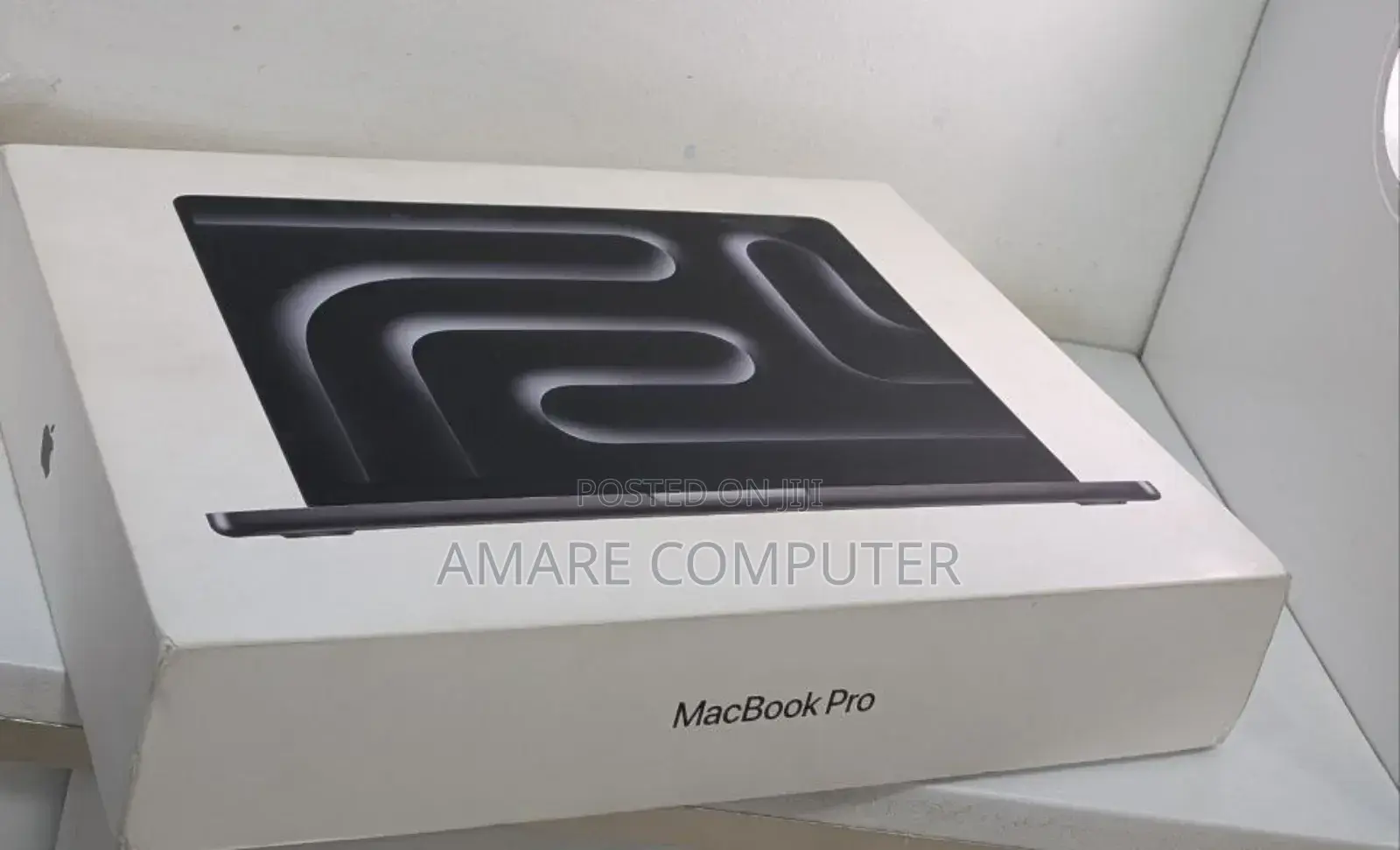 New Apple MacBook Pro 2024 M4 14-Inch 24GB Apple M4 Pro SSD 512GB