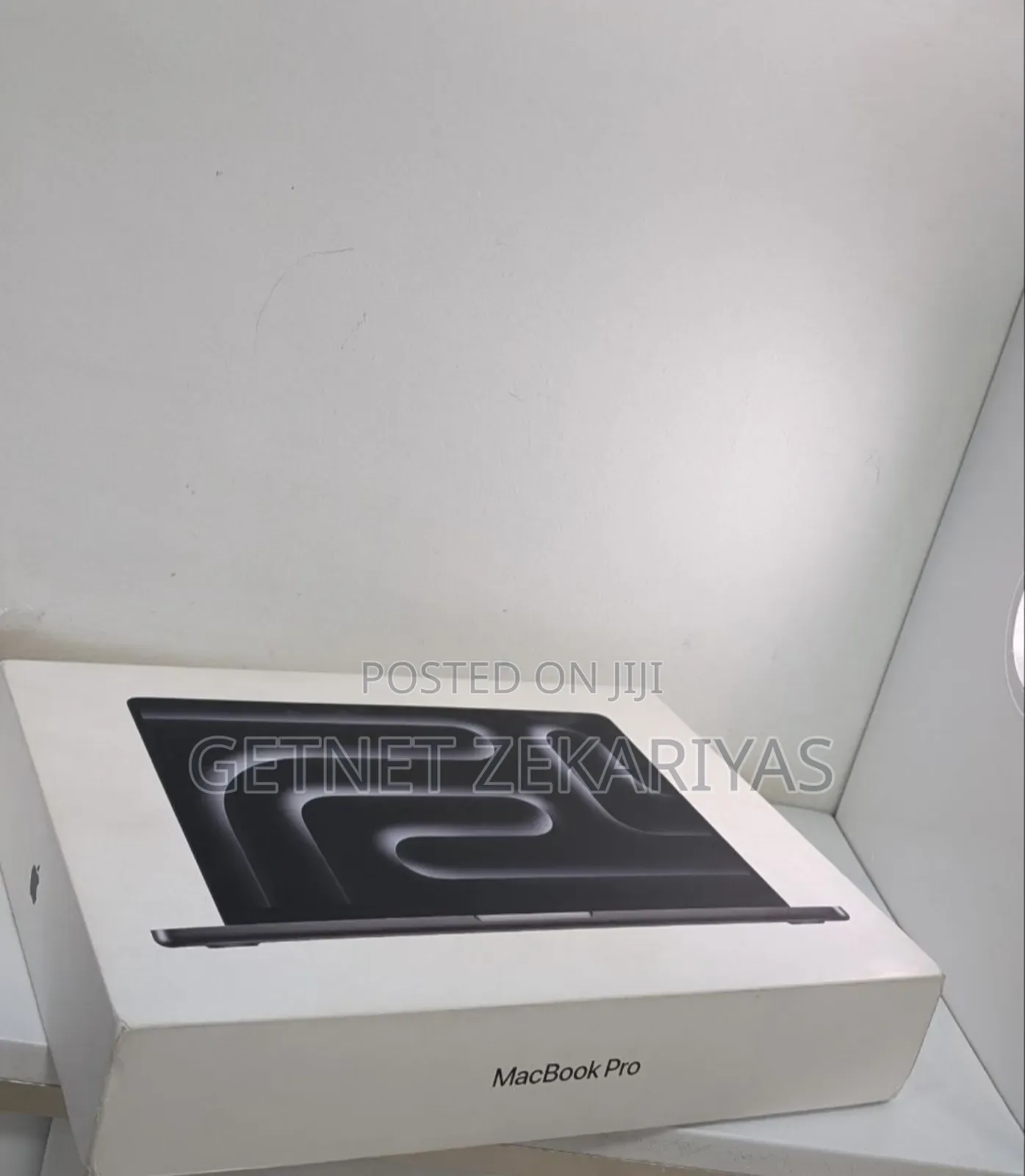 New Apple MacBook Pro 2024 M4 Max 14-Inch 24GB Apple M4 SSD 512GB