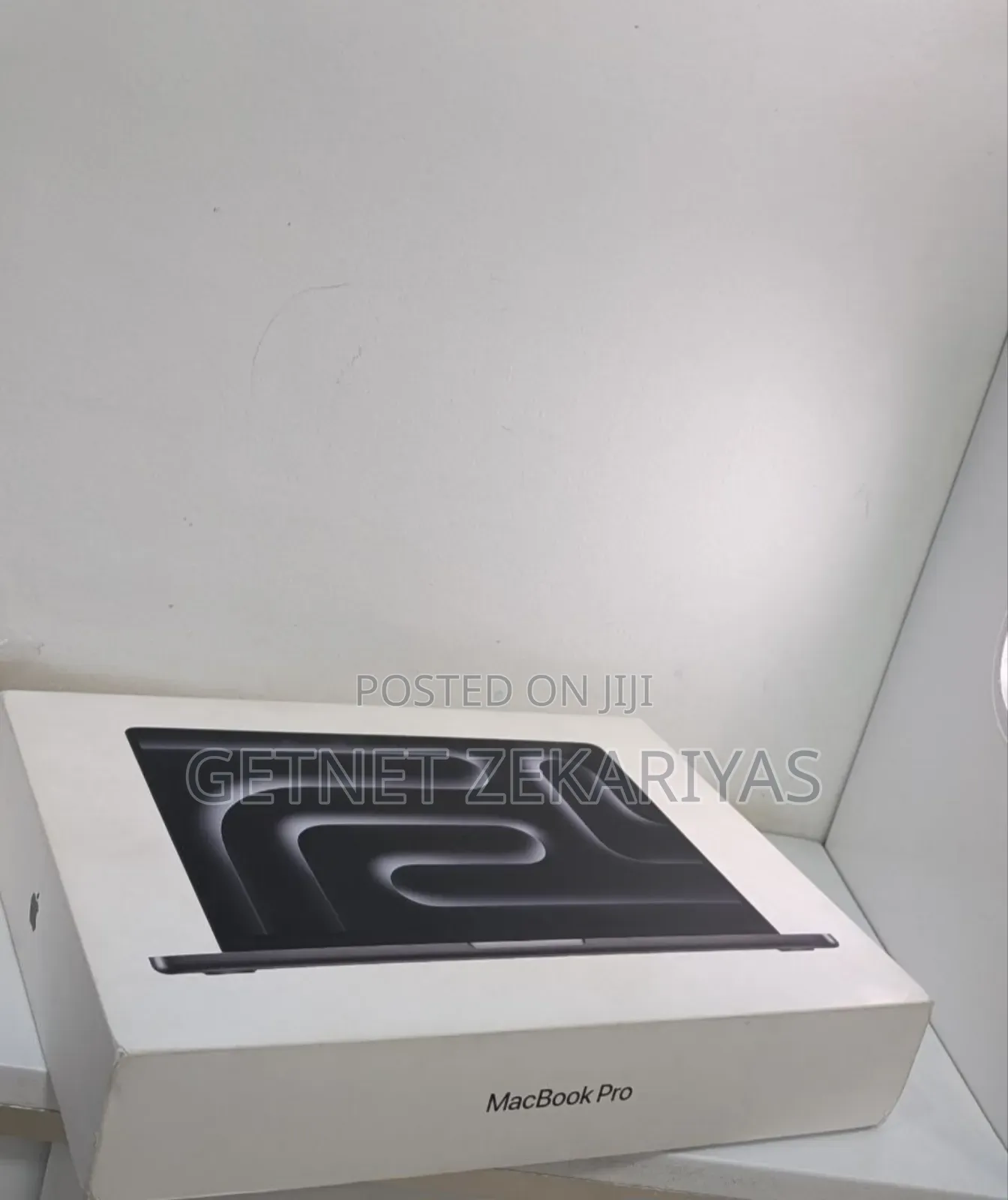 New Apple MacBook Pro 2024 M4 Max 14-Inch 24GB Apple M4 SSD 512GB