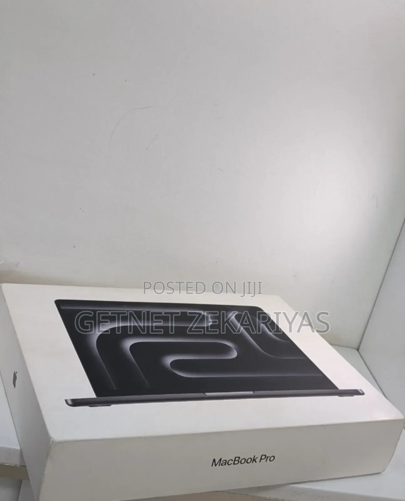 New Apple MacBook Pro 2024 M4 Max 14-Inch 24GB Apple M4 SSD 512GB