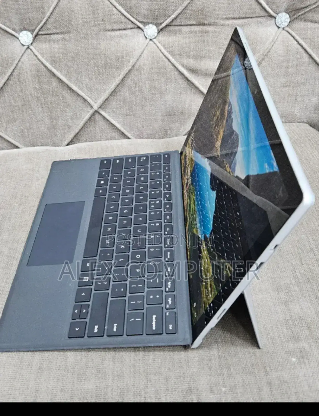 New Laptop Microsoft Surface Pro 6 8GB Intel Core I7 SSD 256GB