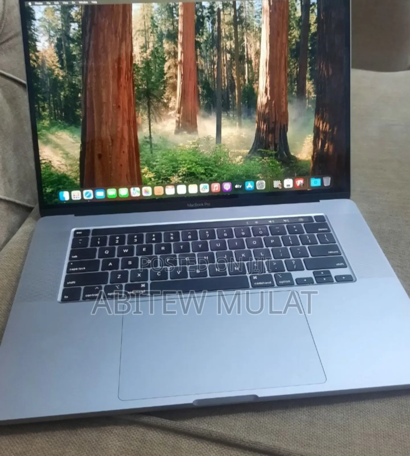 New Laptop Apple MacBook Pro 2019 32GB Intel Core I9 SSD 512GB