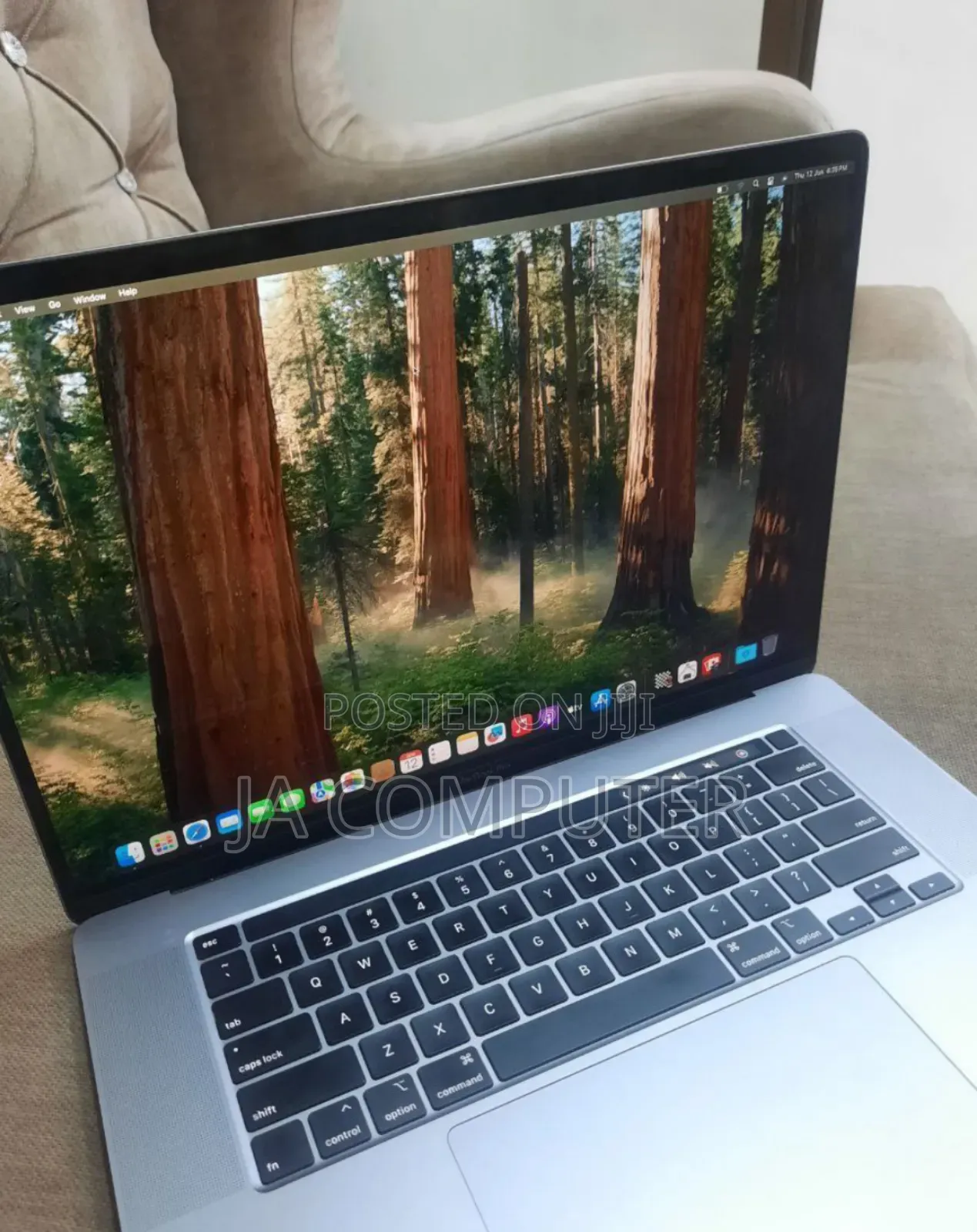 New Laptop Apple MacBook Pro 2019 16GB Intel Core I9 SSD 512GB