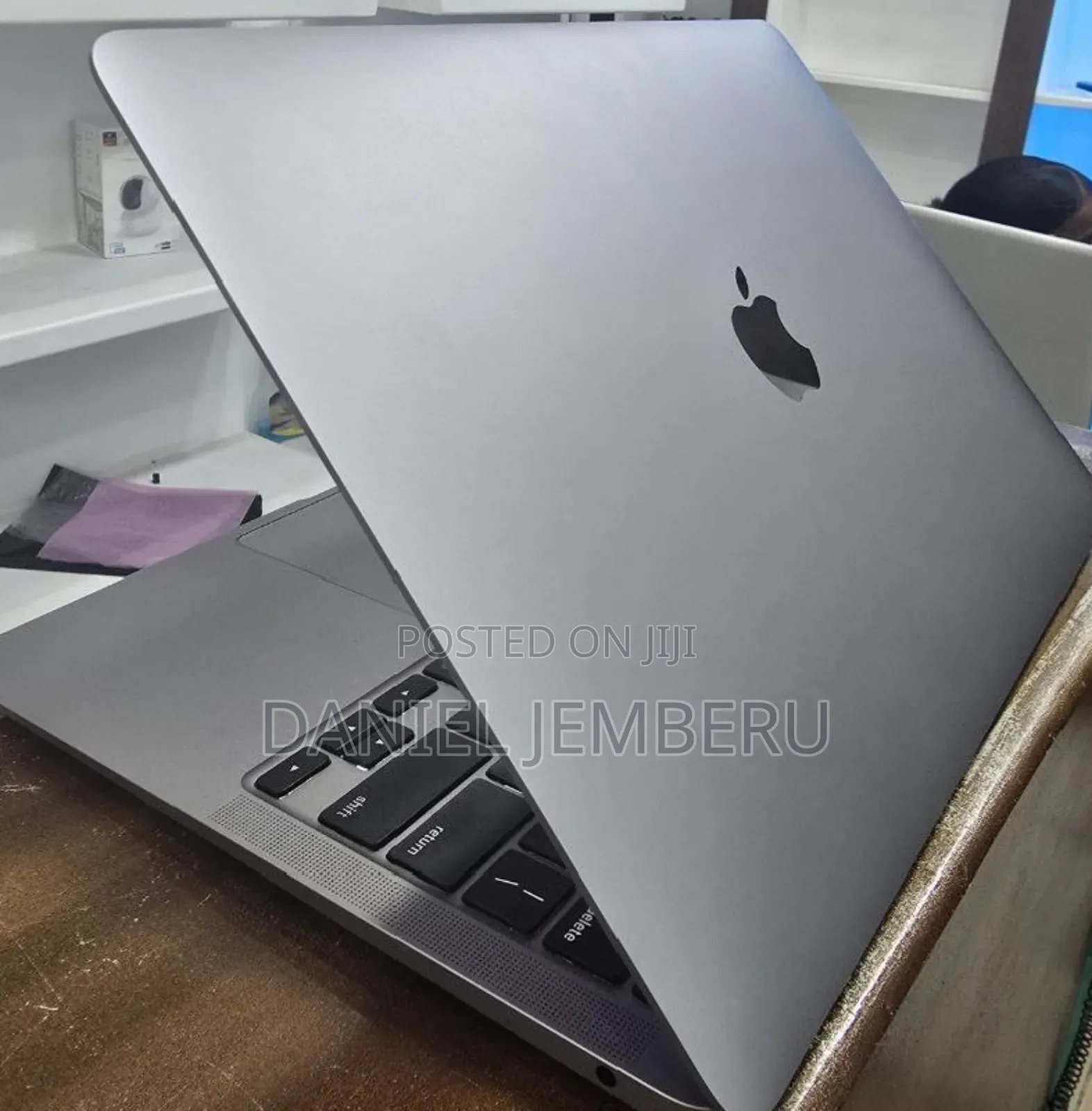 New Laptop Apple MacBook Air 2020 M1 8GB Apple M1 SSD 256GB
